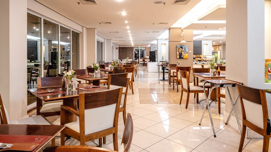 Blue Tree Premium Verbo Divino Restaurant