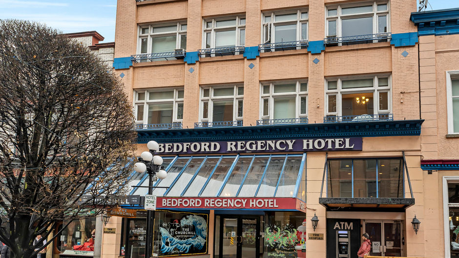 Bedford Regency Hotel Exterior