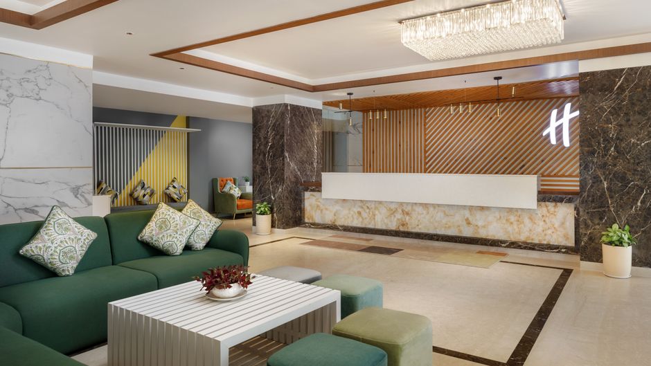 Holiday Inn Resort Budhanilkan Exterior