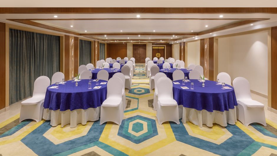 Holiday Inn Resort Budhanilkan Ballroom