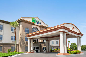 Holiday Inn Express & Suites Live Oak