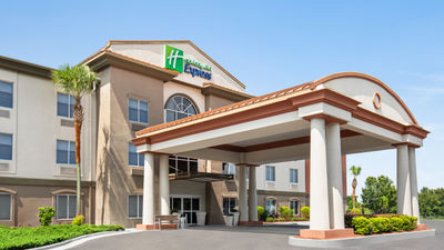 Holiday Inn Express & Suites Live Oak