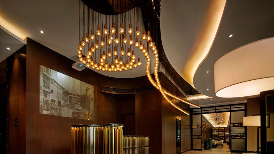 Hotel Stripes, Autograph Collection Lobby