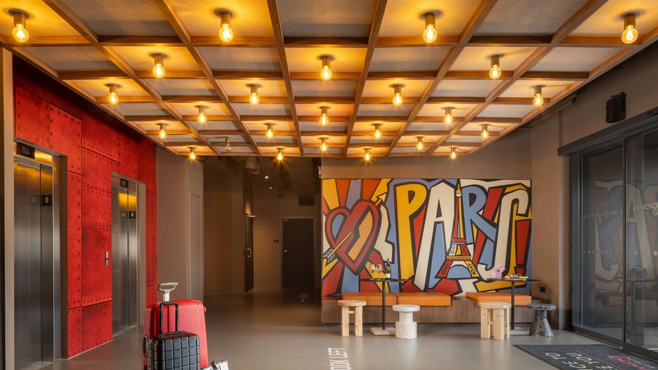 Moxy Paris Clamart Lobby