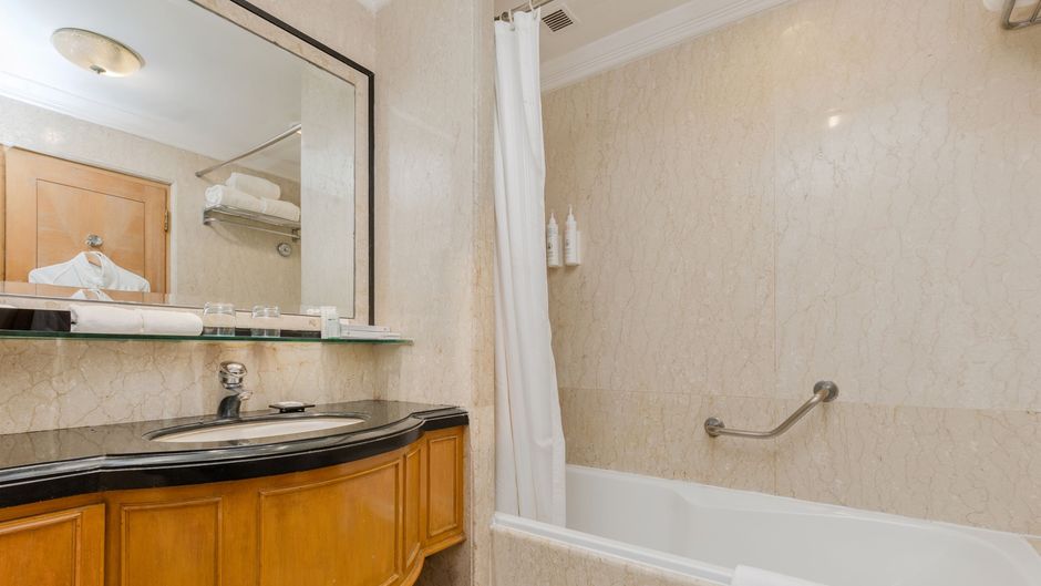 Le Royal Meridien Chennai Room