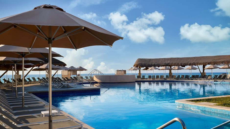 Marriott Cancun, An All-Inclusive Resort Pool