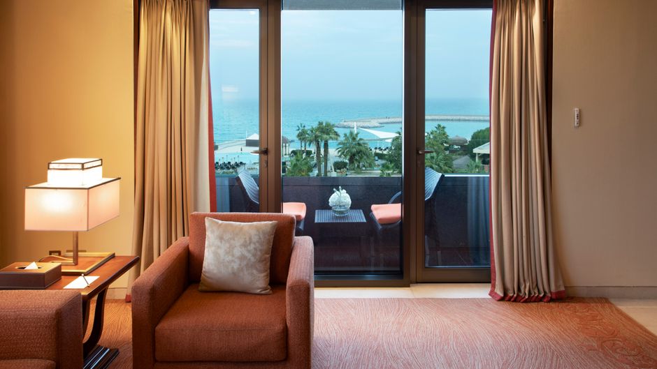 Jumeirah Messilah Beach Hotel & Spa Lobby