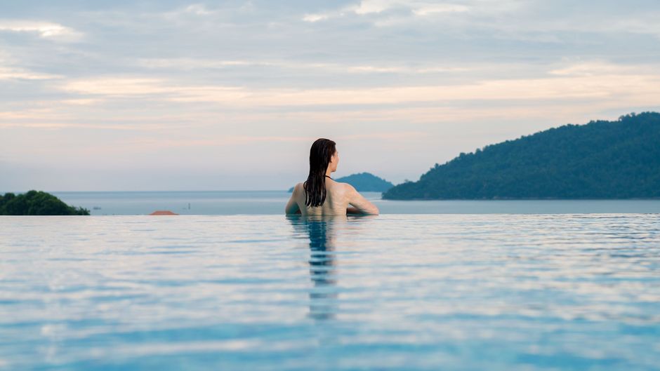Kota Kinabalu Marriott Hotel Pool