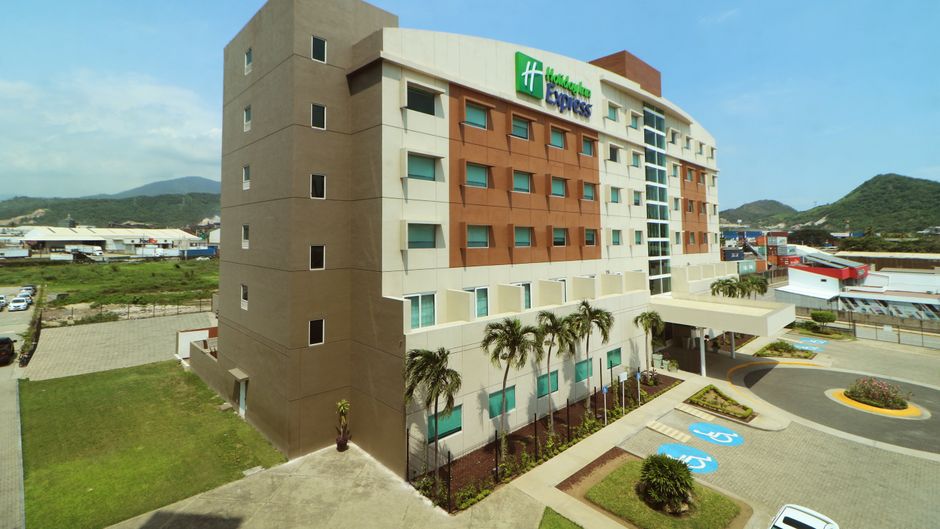 Holiday Inn Express Manzanillo Exterior