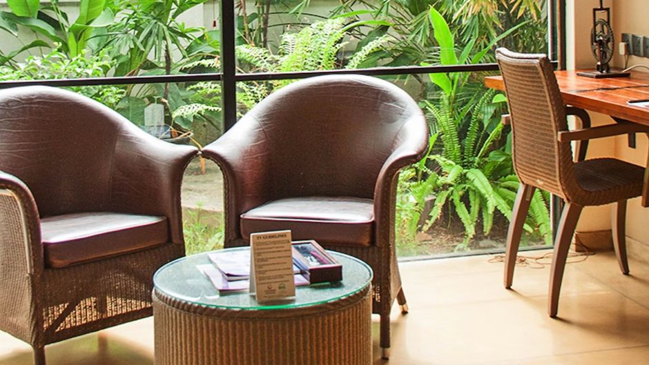 Colombo Court Hotel & Spa Lobby