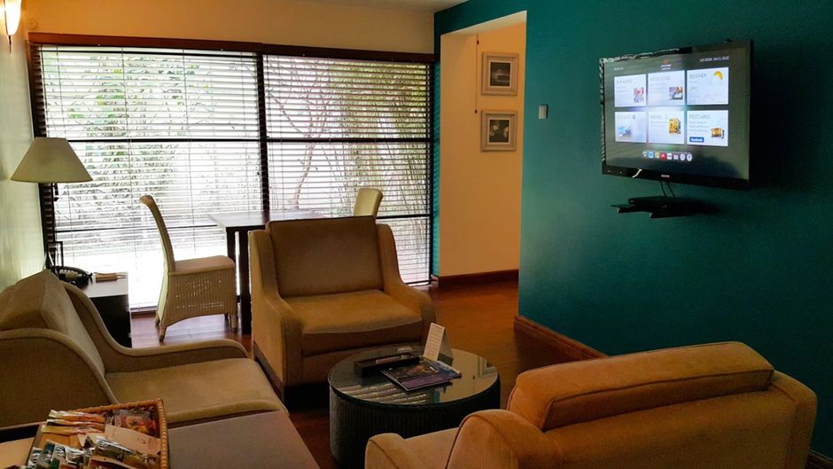 Colombo Court Hotel & Spa Suite