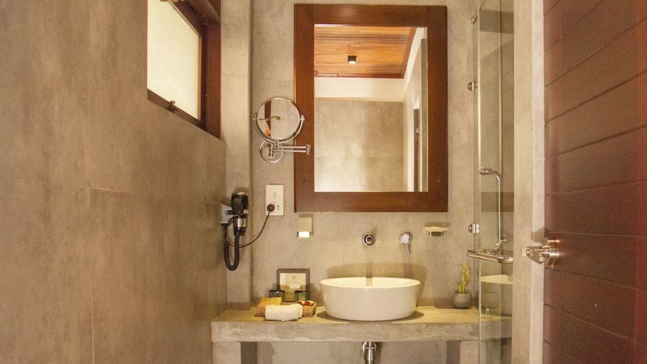 Colombo Court Hotel & Spa Room