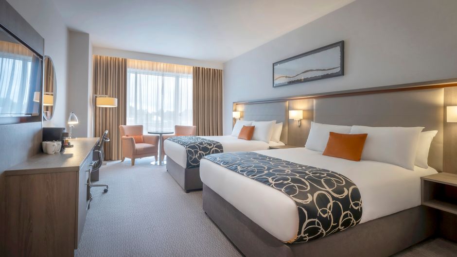 Clayton Hotel Dublin Airport Room