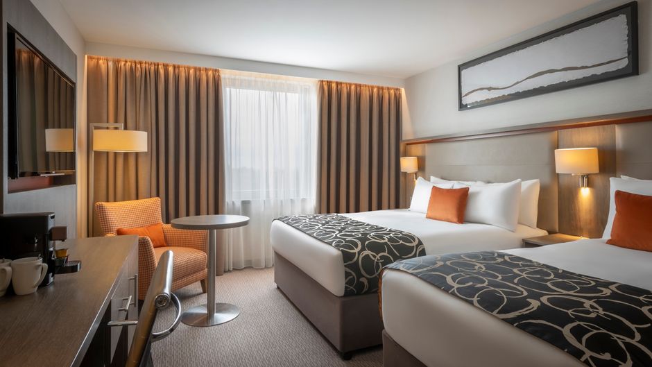 Clayton Hotel Dublin Airport Room