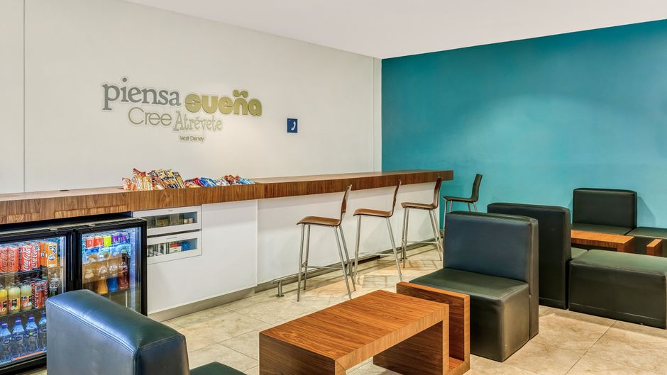 One Salina Cruz Lobby
