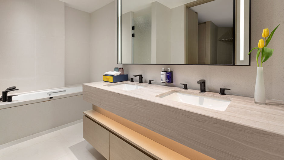 Voco Suites Shanghai Hongqiao CBD Room