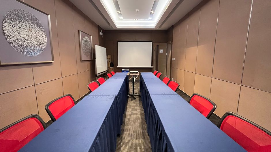 Holiday Inn Express Industrial Park Meeting