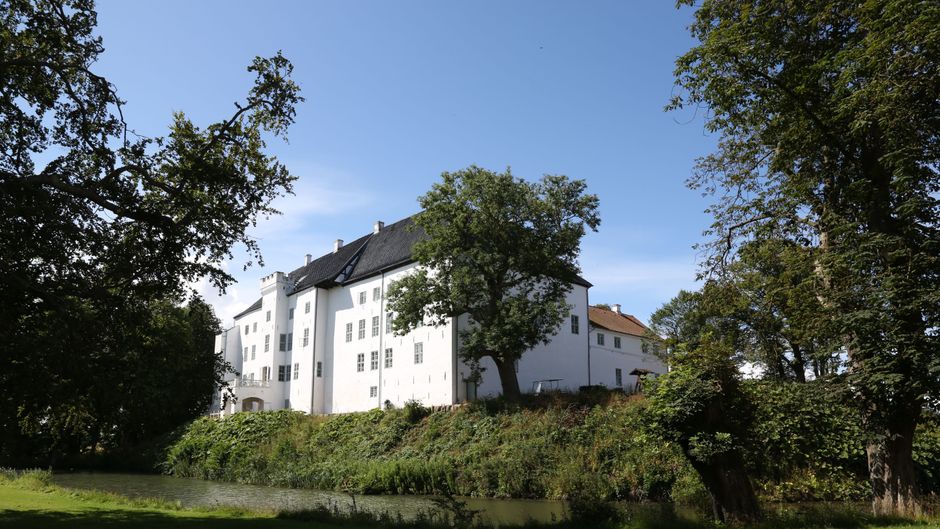 Dragsholm Slot Castle Exterior