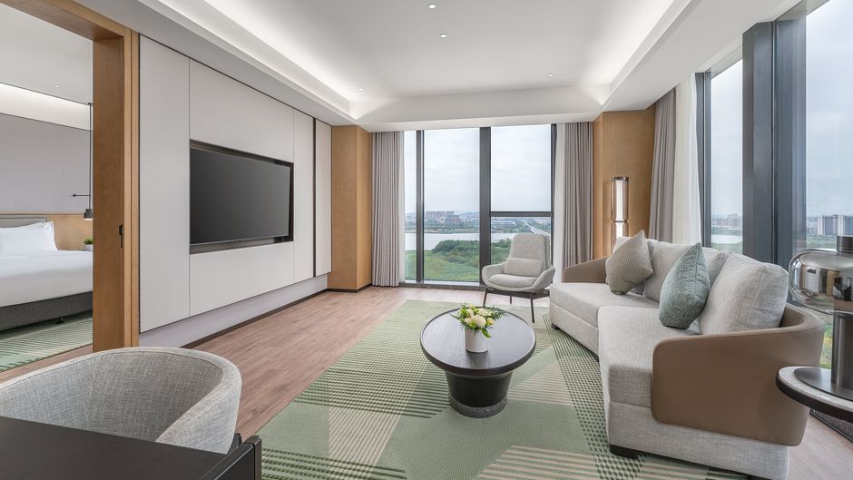 Holiday Inn Wuhan Houguan Lake Suite