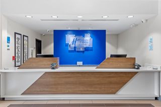 Holiday Inn Express Hotel & Suites Bixby
