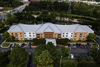 Courtyard Memphis East/Bill Morris