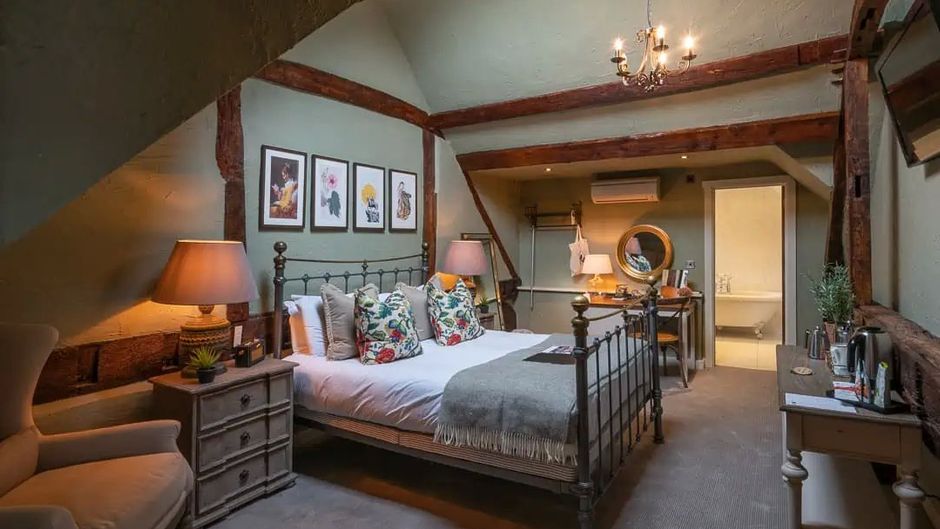 The Bird In Hand Inn Suite