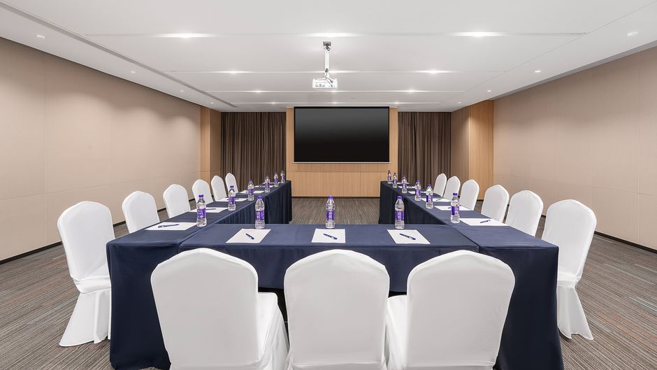Holiday Inn Exp Hongdao Station Meeting