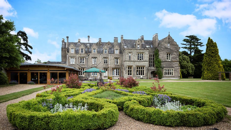 Shendish Manor Hotel Exterior