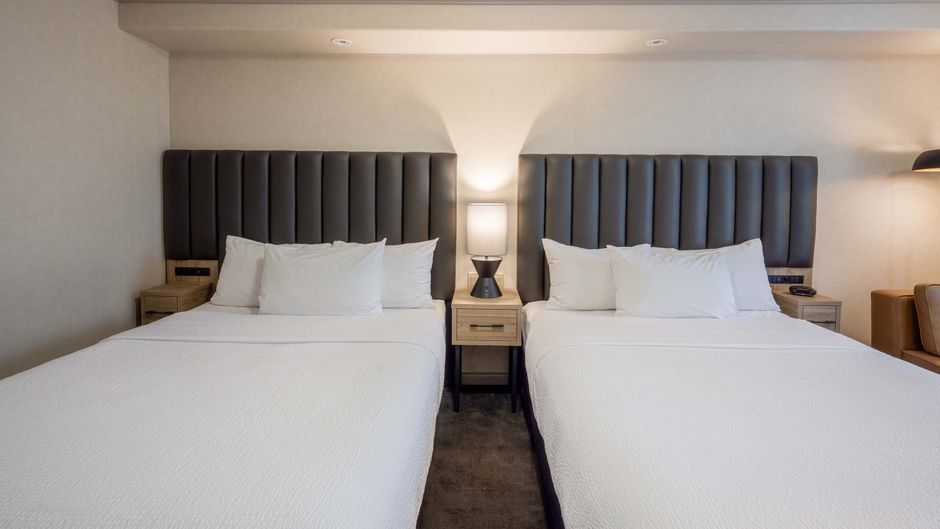 Sandman Hotel & Suites Winnipeg Airport Room