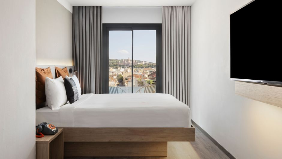 Moxy Barcelona Room