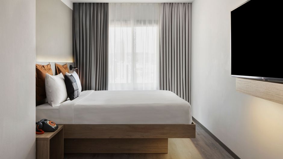 Moxy Barcelona Room