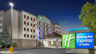 Holiday Inn Express & Suites