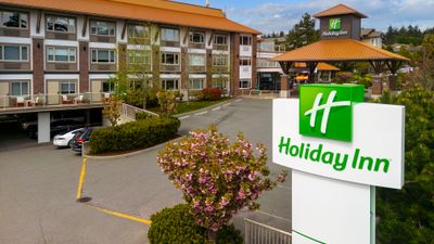 Holiday Inn Victoria-Elk Lake