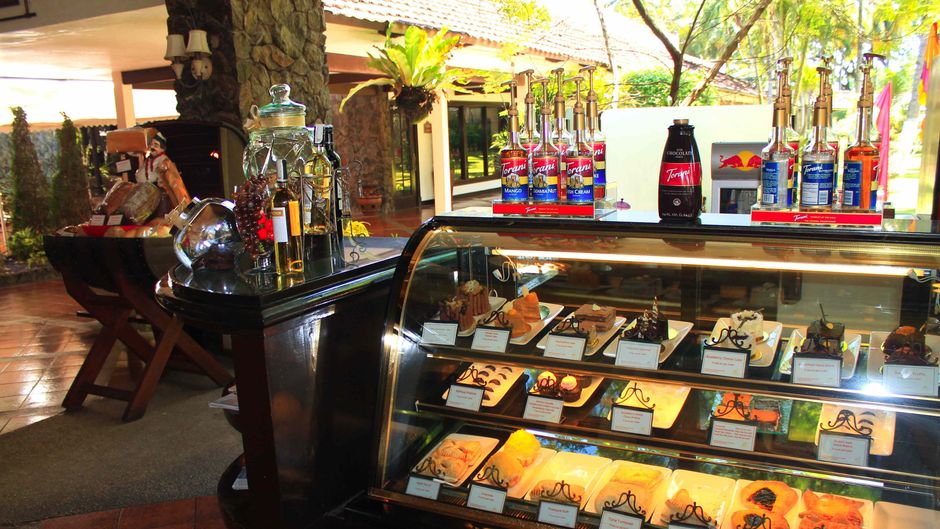 Waterfront Insular Hotel Restaurant