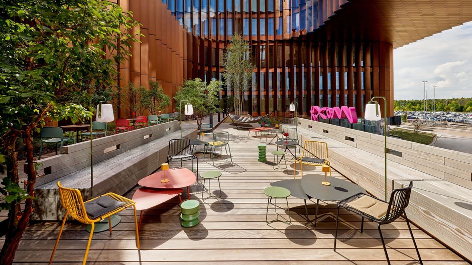 Moxy Luxembourg Airport Exterior