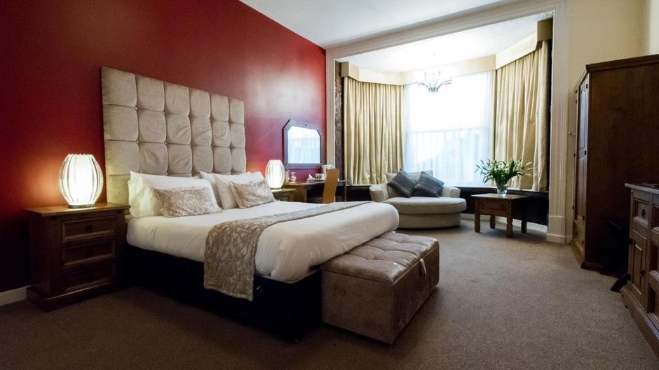 The Pearl Hotel Suite