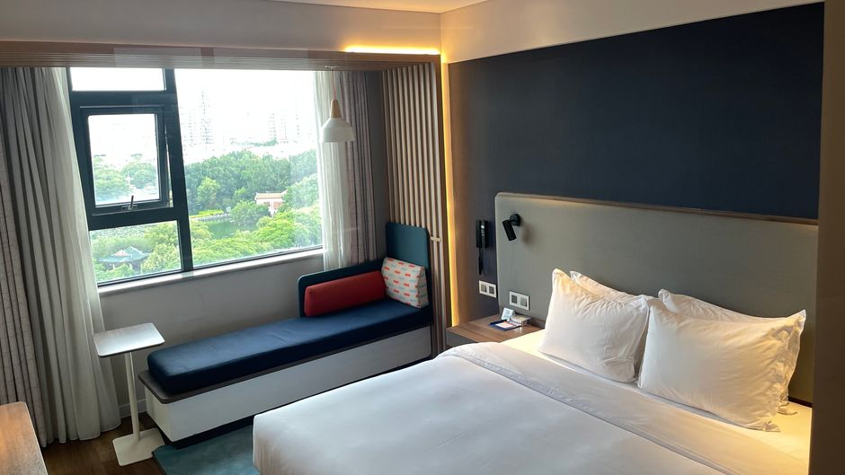 Holiday Inn Express City Center Room