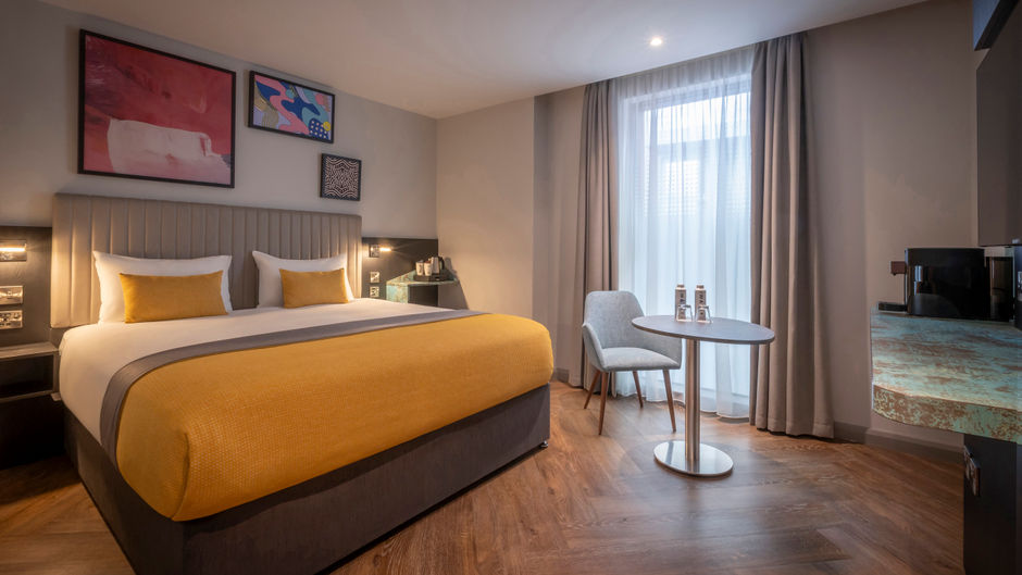Maldron Hotel Manchester Cathedral Quart Room