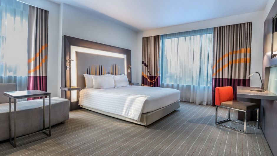 Four Points Bangkok Ploenchit Suite