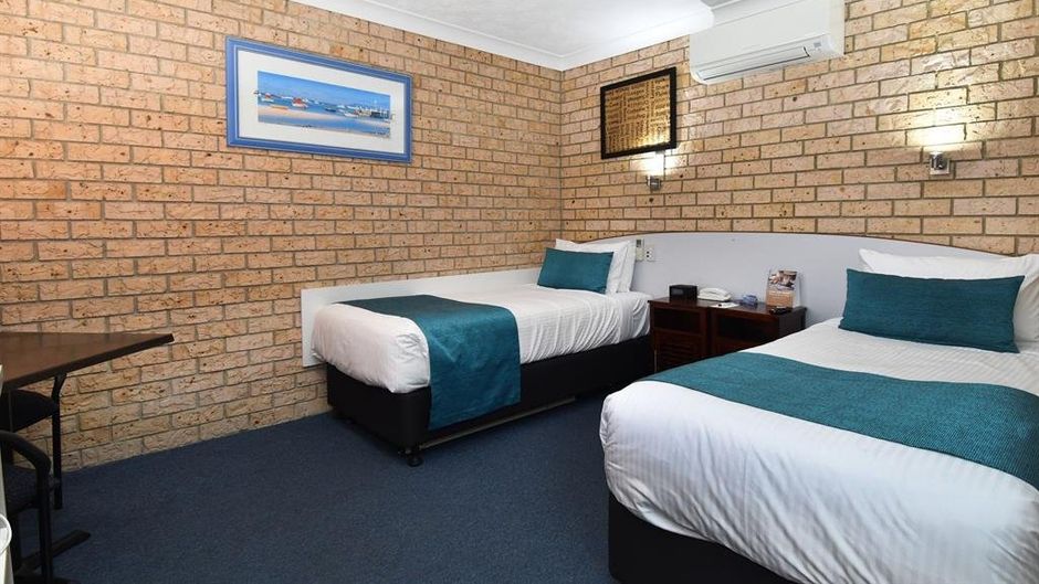Kennedy Drive Motel Suite