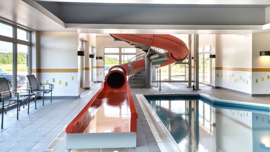 Fairfield Inn & Suites Moncton Pool