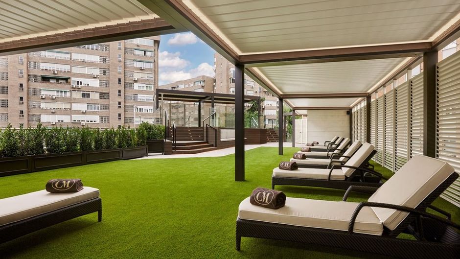 Hotel Claridge Pool
