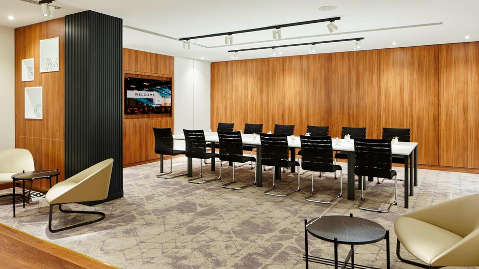 London Heathrow Marriott Hotel Meeting