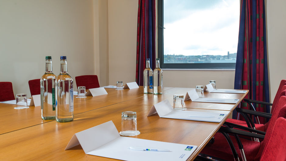 Holiday Inn Express Bradford City Ctr Meeting