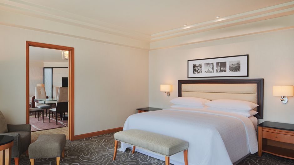 Sheraton Manila Bay Suite