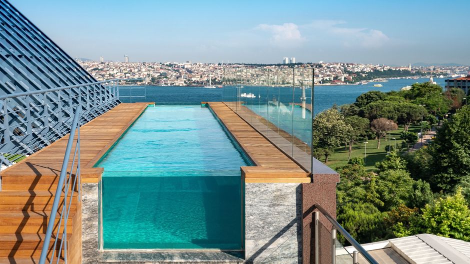 The Ritz-Carlton, Istanbul Pool