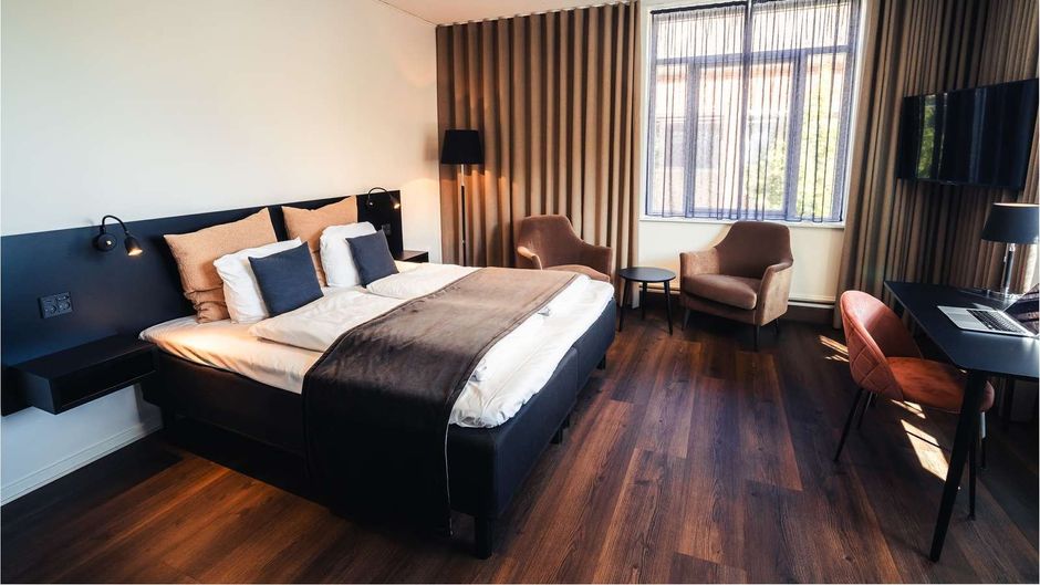 Grand Hotel Room