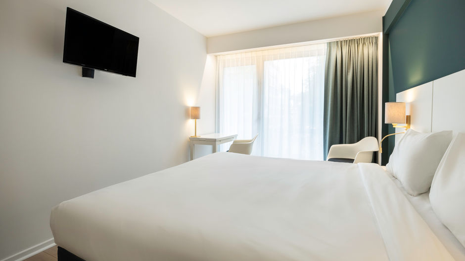 Hotel Louise Room