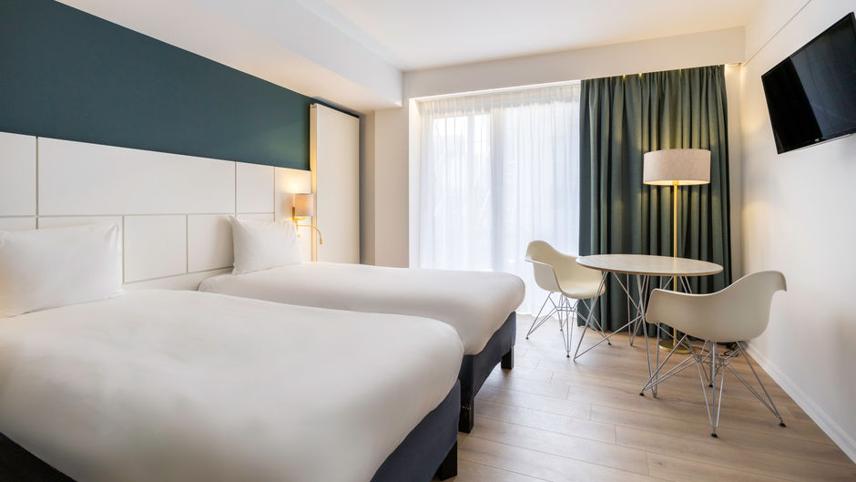 Hotel Louise Room
