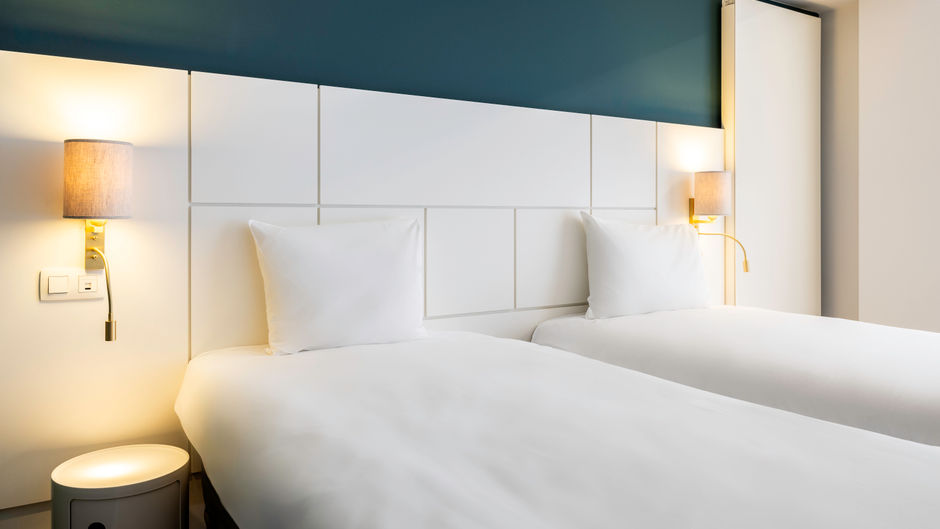 Hotel Louise Room